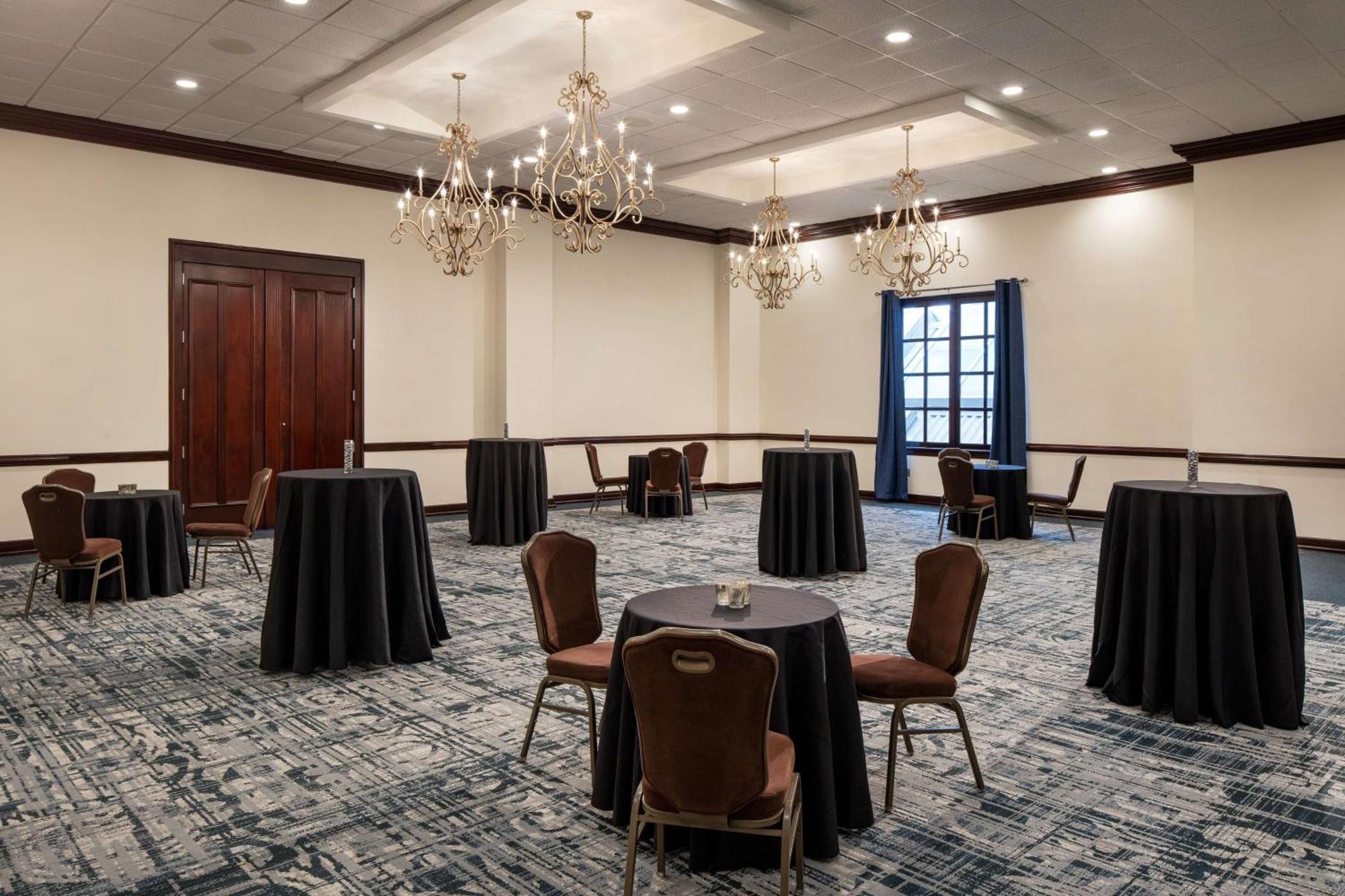 Embassy Suites By Hilton New Orleans Convention Center Esterno foto